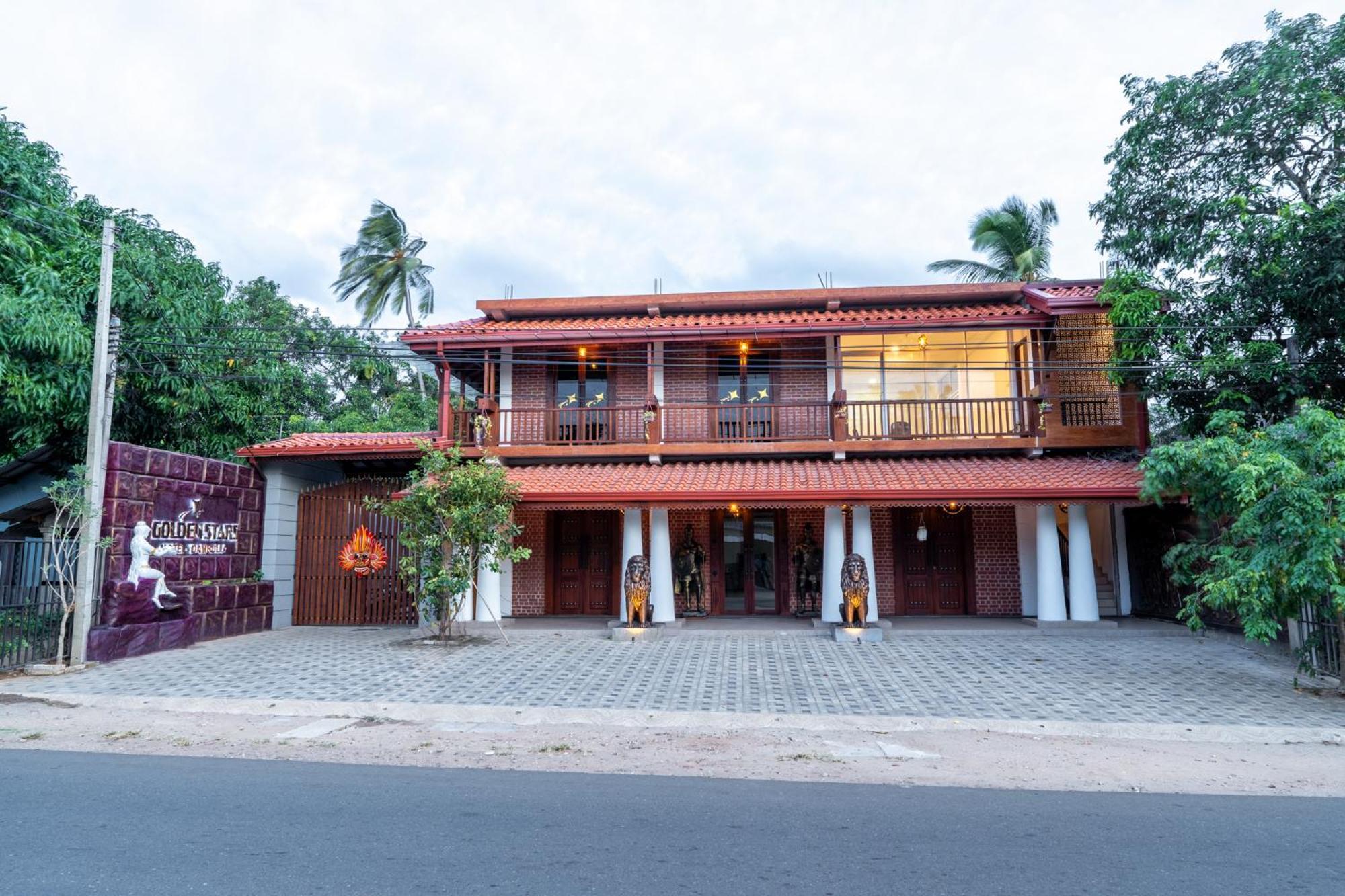 Golden Stars Hotel ダンブッラ エクステリア 写真