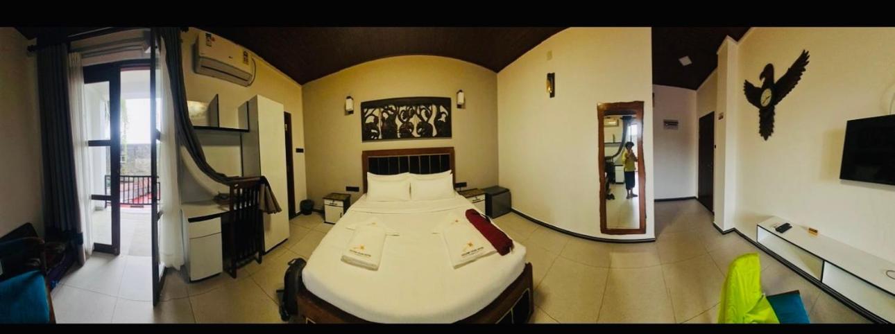 Golden Stars Hotel ダンブッラ エクステリア 写真